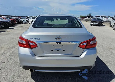 2016 Nissan Altima 2.5 z USA, uszkodzony, nr VIN 1N4AL3AP9GN354076